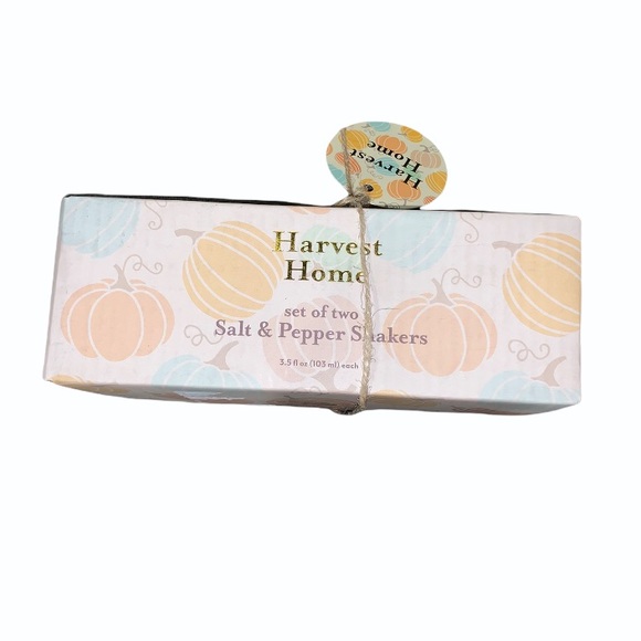 Rustic Fall Salt and Pepper Shakers!🍁 - Picture 2 of 2